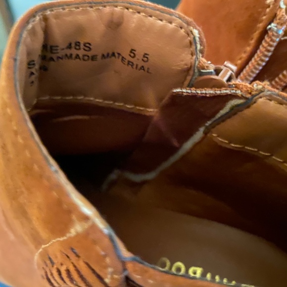 Bamboo Womens Sadie-48S Ankle Booties Brown Cuban Heel Zip Up Fringe 5.5 New - Picture 5 of 16